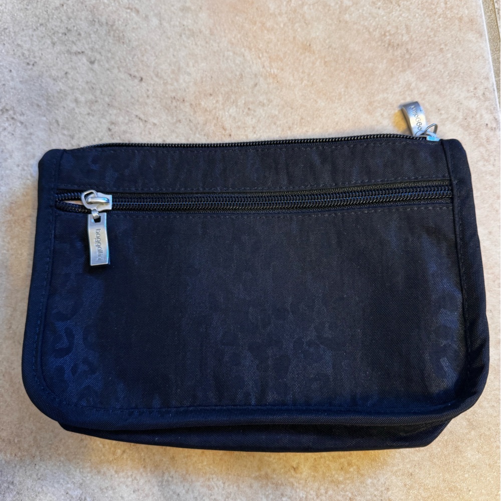 Baggallini Black Cheetah Pattern Travel Cosmetic Pouch